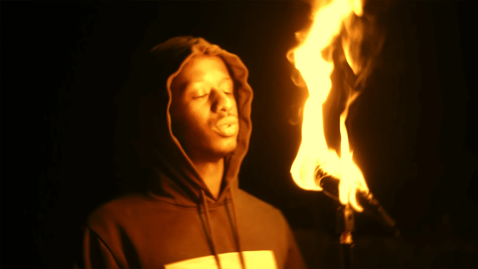 Vignette du clip Kirah - Flamme Pt. 1 (2022)